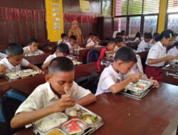 Siswa di Sorong Sambut Gembira Program Makan Bergizi Gratis di Sekolah