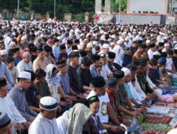 Umat Muslim di Timika Rayakan Idul Fitri 1446 H dengan Salat Ied di Ruang Terbuka, Penuh Khidmat dan Kebersamaan