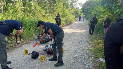 Penemuan Jasad Teranus dengan Kaki Tergantung Picu Blokade Jalan di Mimika