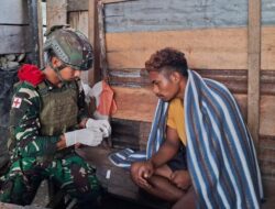 Satgas Yonif 733/Masariku Berikan Layanan Kesehatan Gratis untuk Warga Pedalaman Papua