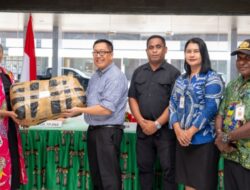 PKK Papua Tengah Berikan Bantuan untuk Korban Konflik di Intan Jaya