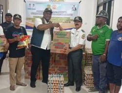 BPBD Mimika Beri Bantuan untuk Korban Banjir di Distrik Wania dan Iwaka