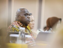 Menteri Pigai Beberkan Dampak Konflik: 60 Ribu Pengungsi dan 2 Distrik Kosong di Papua
