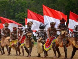 Generasi Muda Dogiyai Siap Kibarkan Merah Putih, Serukan “NKRI Harga Mati”