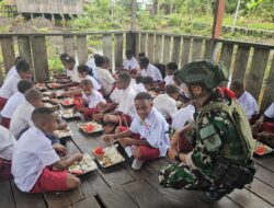 Masariku Peduli Gizi: Satgas Yonif 733 Wujudkan Senyum Anak Papua di Mumugu