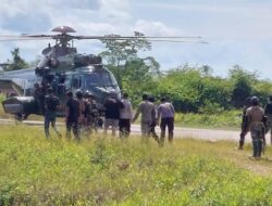 Prajurit Kopassus Evakuasi Pendatang Korban Kekerasan di Yalimo