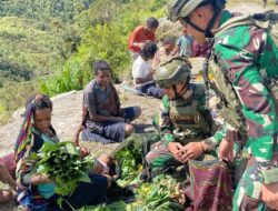 Satgas Yonif 400/BR Rajut Kedekatan dengan Rakyat Papua melalui Kemanusiaan