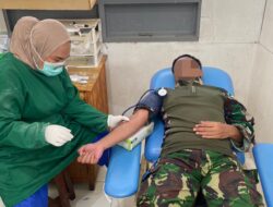 Satgas Yonif 4 Marinir Rela Donor Darah untuk Selamatkan Warga Papua