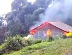 OPM Kodap XV Kalum Kupel Bakar Gereja di Kiwirok, Aksi Biadab Picu Kecaman